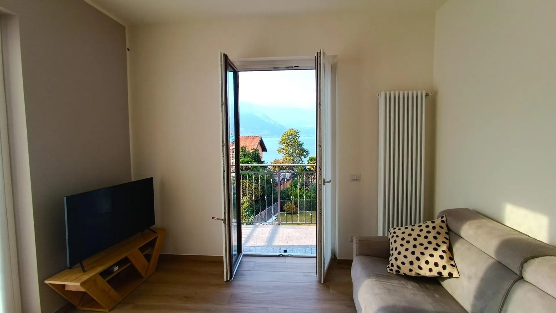 아파트 Casa Bianca, Vista Unica Sul Lago Di Como 데르비오 이탈리아