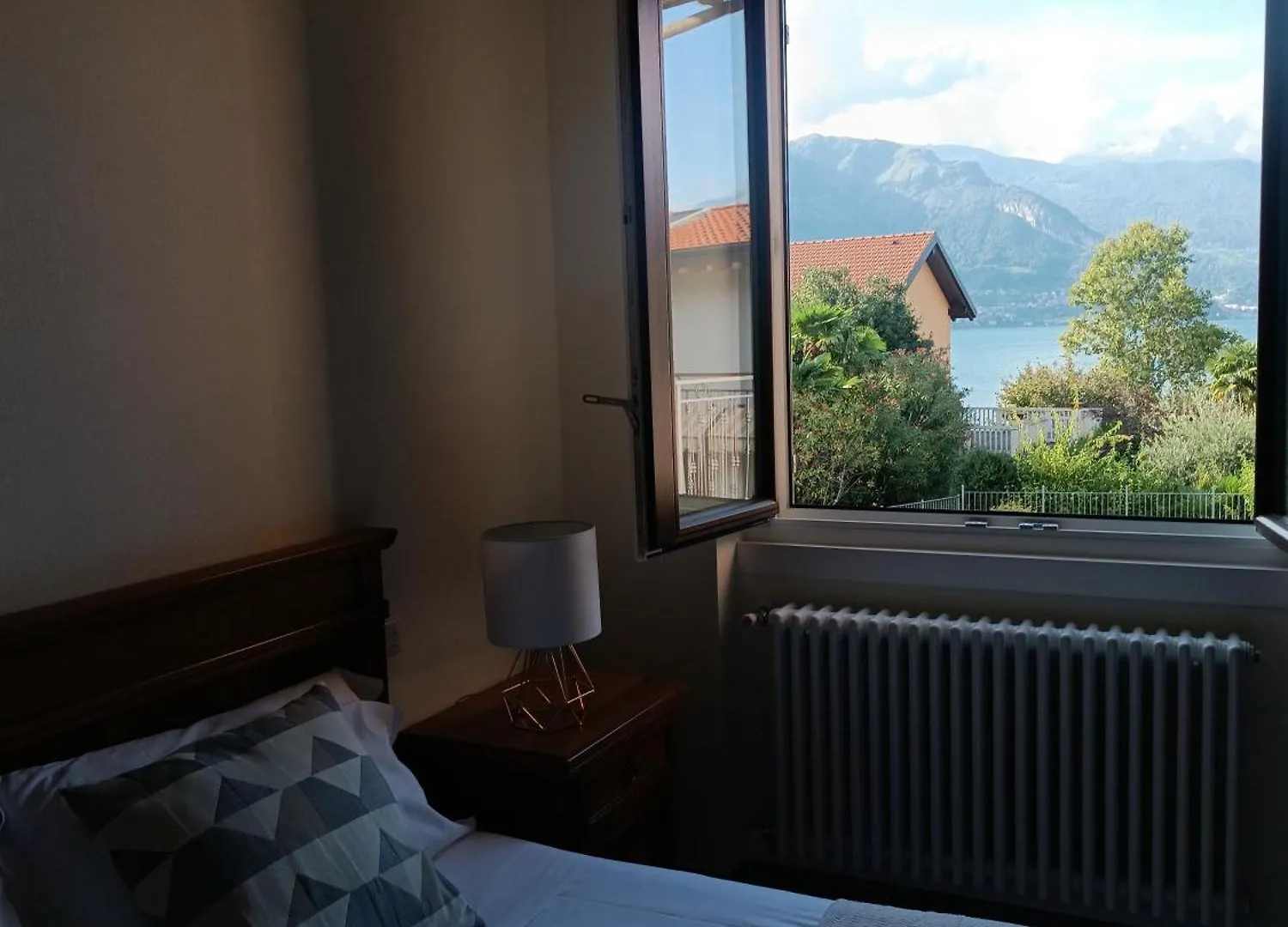 Casa Bianca, Vista Unica Sul Lago Di Como 데르비오 0*,