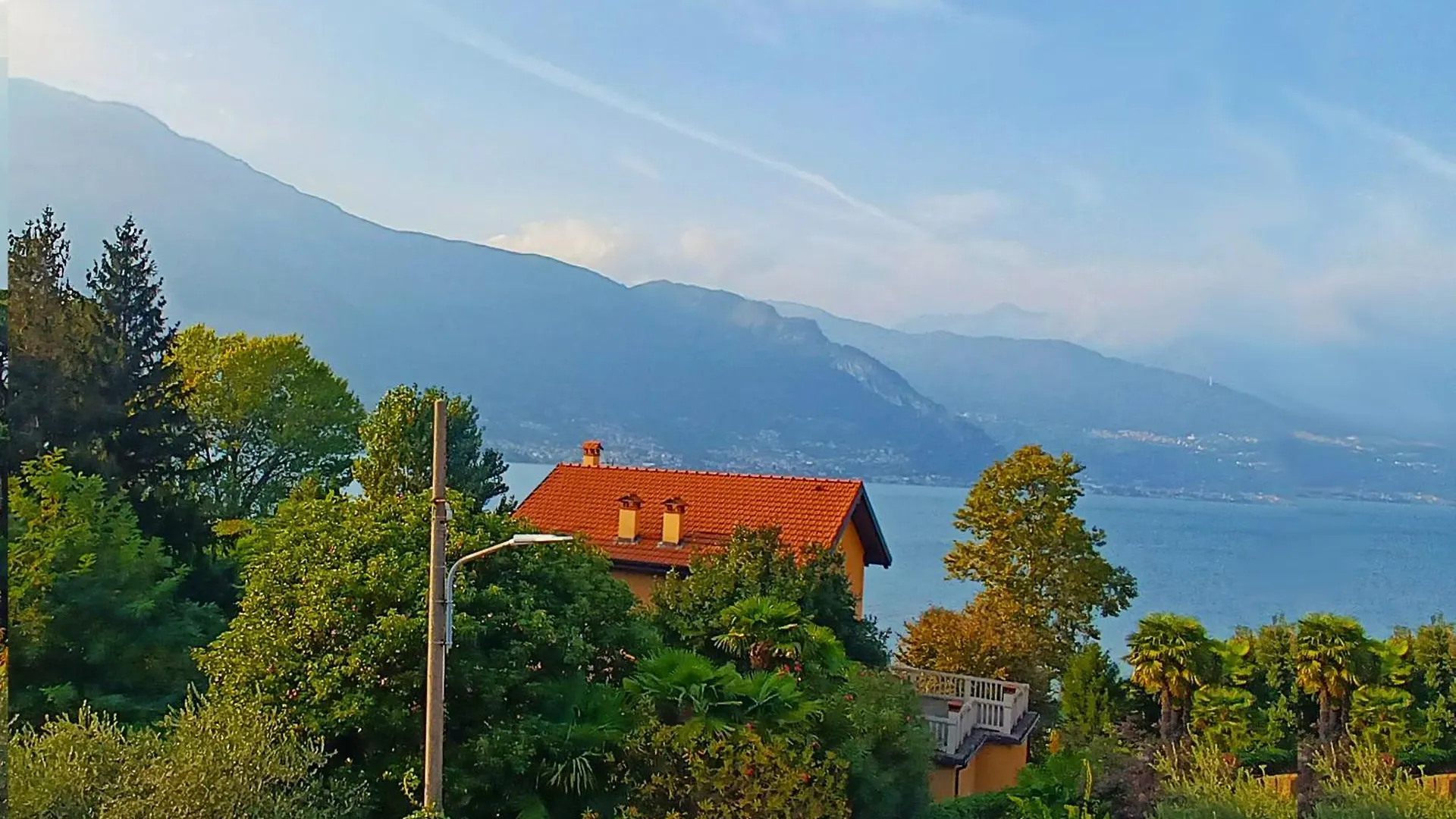 Casa Bianca, Vista Unica Sul Lago Di Como 데르비오 0*,